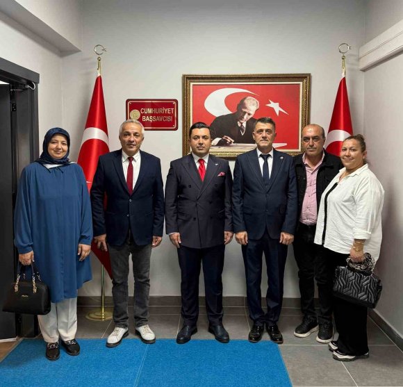 ANAMUR BAŞSAVCISI ÇATLI:"BU VATAN, CANLARINI GÖZÜNÜ KIRPMADAN FEDA EDEN KAHRAMANLARIMIZIN MİRASI ÜZERİNDE YÜKSELİYOR"