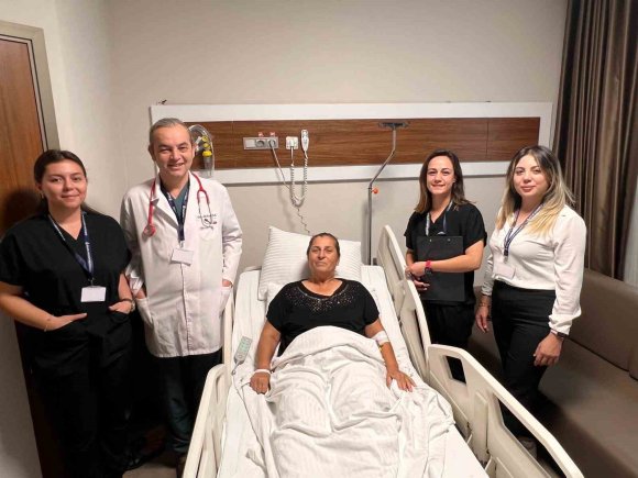 ŞİDDETLİ KARIN AĞRISIYLA HASTANEYE BAŞVURDU KANGREN OLDUĞUNU ÖĞRENDİ, AMELİYATLA SAĞLIĞINA KAVUŞTU