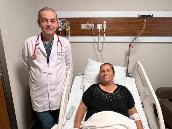 ŞİDDETLİ KARIN AĞRISIYLA HASTANEYE BAŞVURDU KANGREN OLDUĞUNU ÖĞRENDİ, AMELİYATLA SAĞLIĞINA KAVUŞTU