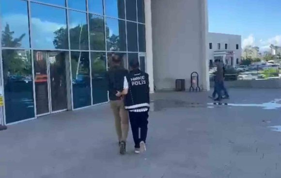 HATAY’DA HAPİS CEZASIYLA ARANAN 2 ŞAHIS YAKALANDI