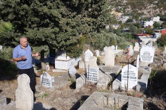 İLK KEZ DUYANLARI ŞAŞIRTSA DA 2 BİN NÜFUSLU MAHALLEDE HERKES ‘DADÜK’ SOY İSMİNİ TAŞIYOR