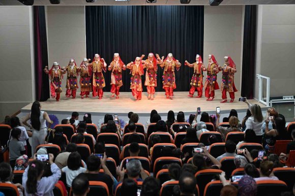 MERSİN’DE ’DÜNYA KIZ ÇOCUKLARI GÜNÜ’ RENKLİ ETKİNLİKLERLE KUTLANDI