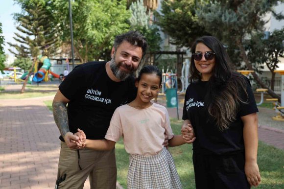 BELEDİYE OTOBÜSÜ ALTINDA KALAN RUKİYE, PROTEZ BACAKLA İLK ADIMI ATTI