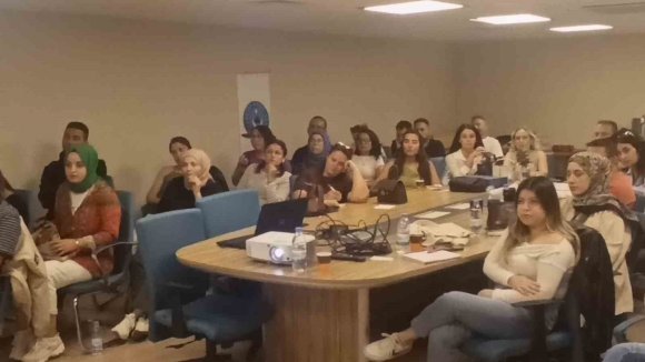MANAVGAT’TA SAĞLIK ÇALIŞANLARINA EKG EĞİTİMİ