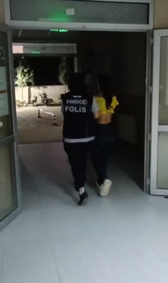 ANTAKYA’DA HAPİS CEZASIYLA ARANAN 2 ŞAHIS YAKALANDI