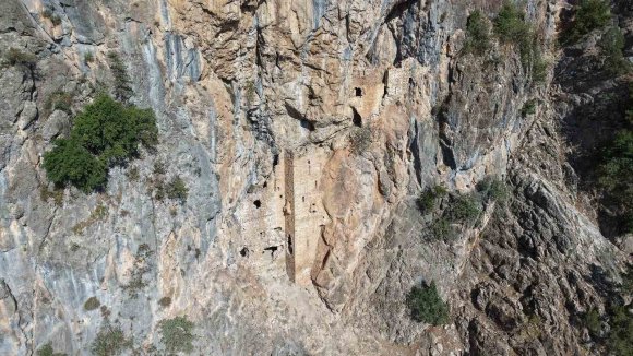 ADANA’NIN SÜMELA’SI ’SİN MANASTIRI’ TURİZME KAZANDIRILMAYI BEKLİYOR