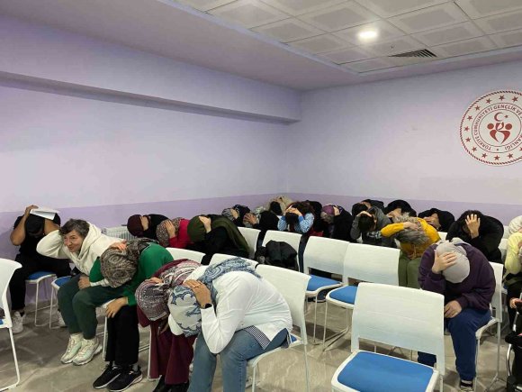 BURDUR’DA AFETE KARŞI EĞİTİMLER DEVAM EDİYOR