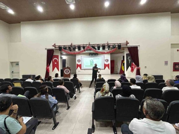 MERSİN’DE ANNELERE MADDE BAĞIMLILIĞIYLA MÜCADELE EĞİTİMİ