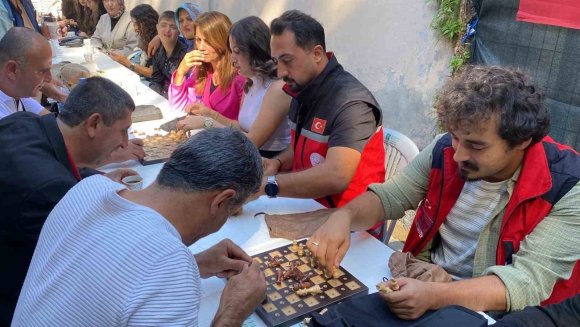 OSMANİYE’DE ’BEYAZ BASTON GÖRME ENGELLİLER GÜNÜ’NDE FARKINDALIK YÜRÜYÜŞÜ DÜZENLENDİ