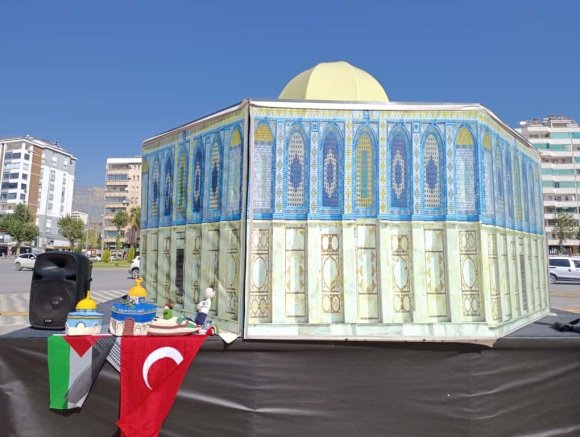 KAHRAMANMARAŞ’TA GAZZE YARARINA HAYIR ÇARŞISI