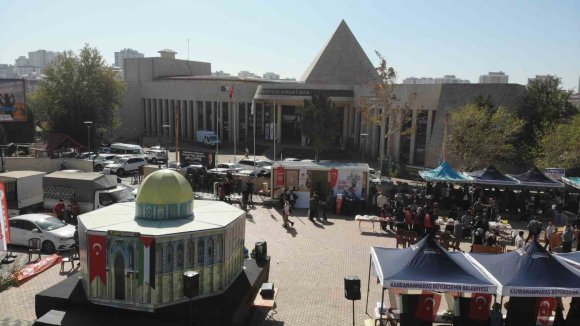 KAHRAMANMARAŞ’TA GAZZE YARARINA HAYIR ÇARŞISI