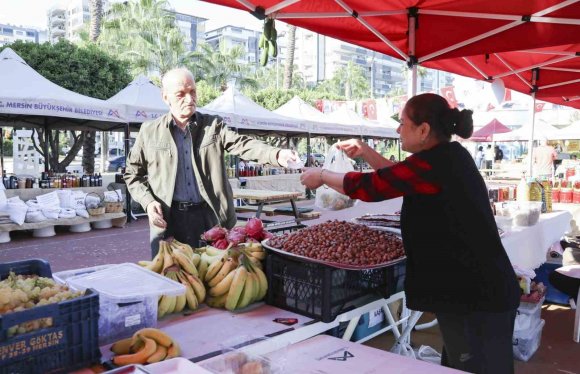 KADIN ÜRETİCİLERİN EL EMEĞİ ÜRÜNLERİ ’HASAT PAZARI’NDA