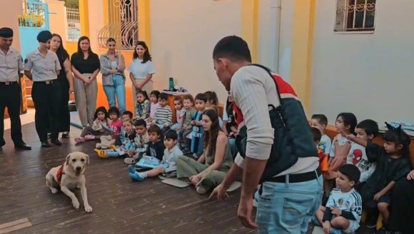 MERSİN’DE JANDARMA PERSONELİ ÇOCUKLARLA ETKİNLİK YAPTI