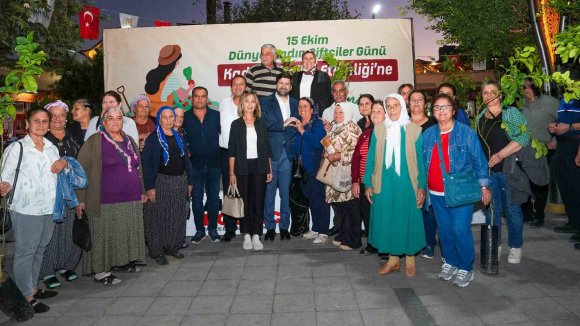 TARSUS’TA KADIN ÜRETİCİLERE FİDAN DESTEĞİ