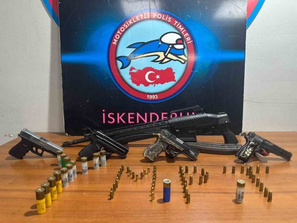 İSKENDERUN’DA ASAYİŞ UYGULAMASI; 5 ADET RUHSATSIZ SİLAH ELE GEÇİRİLDİ