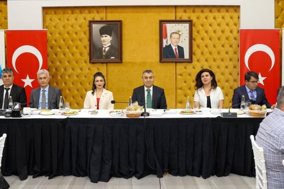 VALİ TOROS: "MUHTARLIK, MİLLET İRADESİNİN TECELLİSİDİR"