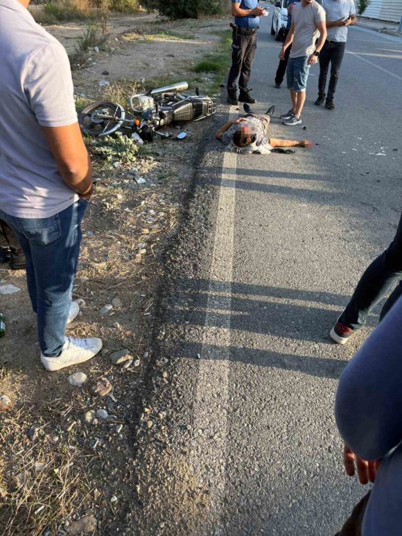 GAZİPAŞA’DA MOTOSİKLETLE OTOMOBİL ÇARPIŞTI: 1 YARALI