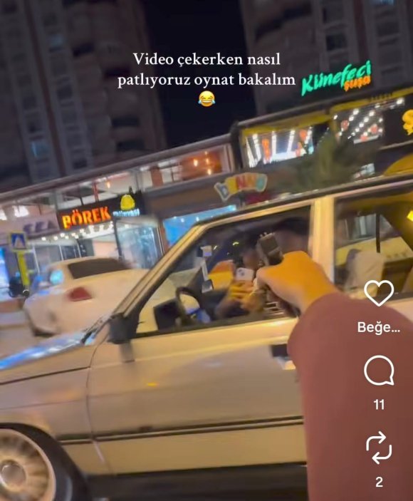 KOZAN’DA SİLAHLA "ŞAKA" VİDEOSU ÇEKEN GENÇLER POLİSİ KARŞILARINDA GÖRÜNCE PANİK YAŞADI