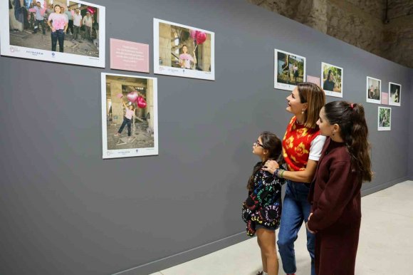 MEME KANSERİNİ 3 KEZ ATLATAN MÜTEAHHİT KADIN: "HAYATIN İÇERİSİNDE ÇİÇEK AÇMAYA DEVAM ETTİM"
