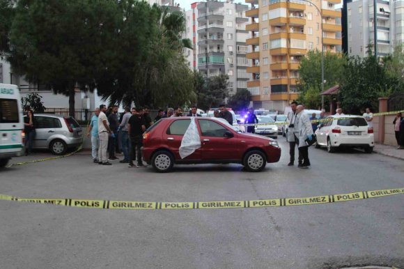 OTOMOBİLDEKİ SIR ÖLÜMDEN ’YASAK İLİŞKİ’ ÇIKTI: OĞUL VE DAYI TUTUKLANDI