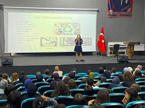 ALANYA BELEDİYESİ’NDEN LİSE ÖĞRENCİLERİNE SIFIR ATIK VE İKLİM DEĞİŞİKLİĞİ EĞİTİMİ