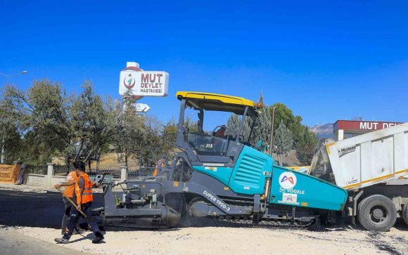 MUT’TA YENİLENEN YOLLAR ULAŞIMI RAHATLATTI