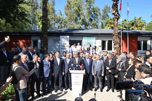 SAĞLIK BAKANI MEMİŞOĞLU: "SAĞLIĞA İHTİYACI OLAN HER YERDE İNSANA ULAŞMAYA ÇALIŞIYORUZ"