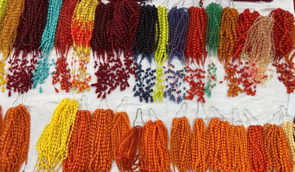 TESPİH MEZATI HER AY BİNLERCE KOLEKSİYONER VE MERAKLIYI BİR ARAYA GETİRİYOR