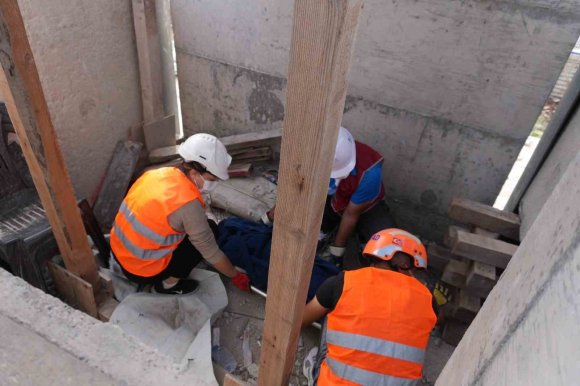 ÖĞRETMENLERE ARAMA KURTARMA EĞİTİMİ