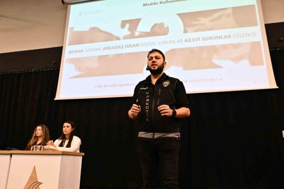 MURATPAŞA BELEDİYESİ’NDEN MADDE BAĞIMLILIĞINI ÖNLEME KONFERANSI
