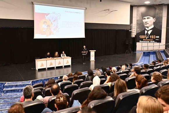 MURATPAŞA BELEDİYESİ’NDEN MADDE BAĞIMLILIĞINI ÖNLEME KONFERANSI