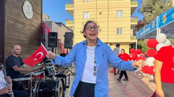 CUMHURİYET COŞKUSU ENGELSİZ EĞİTİM MERKEZİNDE YAŞANDI