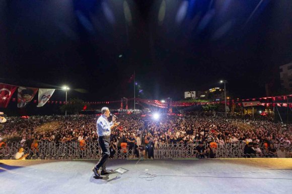 MERSİN’DE ’GENÇLİK FESTİVALİ’ COŞKUSU TÜM KENTİ SARDI