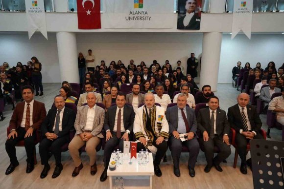 ALANYA ÜNİVERSİTESİ’NDE YENİ AKADEMİK YIL COŞKUYLA BAŞLADI