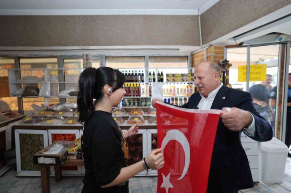 BAŞKAN DEMİRÇALI:" BAYRAĞIMIZ, BİRLİK VE BERABERLİĞİMİZİN EN GÜÇLÜ SİMGESİDİR"