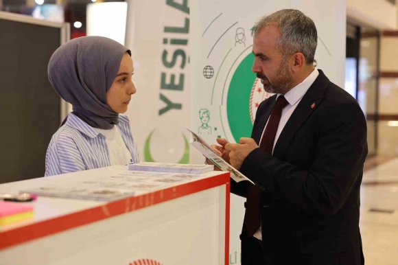 ADANA’DA ’AİLEMLE GÜÇLÜYÜM’ STANDI AÇILDI