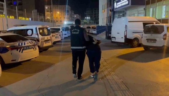 HAPİS CEZASI İLE ARANAN 3 ŞAHIS İSKENDERUN’DA YAKALANDI