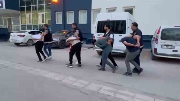 HATAY’DA HAVAYA RASTGELE ATEŞ AÇAN 4 KİŞİ GÖZALTINA ALINDI