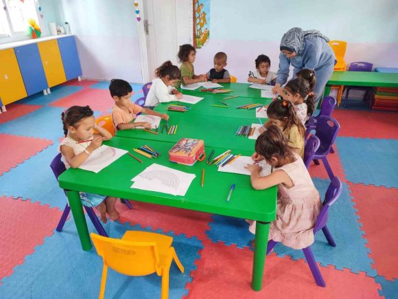 TARIM İŞÇİLERİNİN ÇOCUKLARINA KONTEYNER SINIFTA EĞİTİM