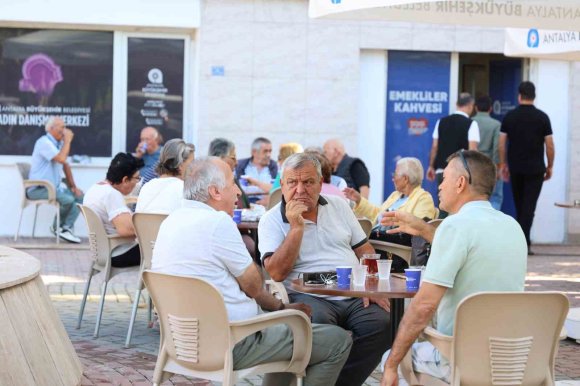 ALANYA EMEKLİ KAHVESİ’NE EMEKLİLERDEN İLGİ