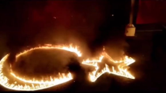 ATEŞ SAVAŞÇILARI 29 EKİM’İ ALEVLERLE KUTLADILAR