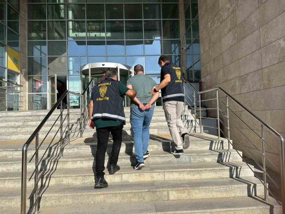 4 YILDIR ARANIYORDU: 50 YIL HAPİS CEZASIYLA ARANAN FİRARİ YAKALANDI