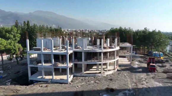 DÖRTYOL’DA AĞIZ VE DİŞ SAĞLIĞI MERKEZİ İNŞAATINDA ÇALIŞMALAR SÜRÜYOR