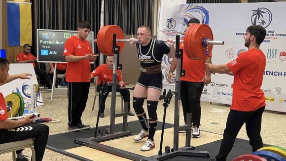 GÖRME ENGELLİLER DÜNYA HALTER ŞAMPİYONASI, MERSİN’DE SÜRÜYOR