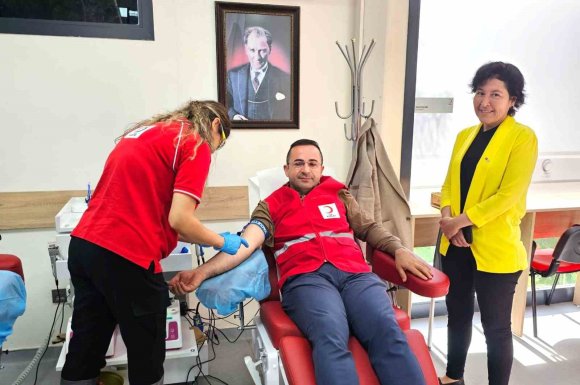 MATSO BAŞKAN GÜNGÖR, VATANDAŞLARI DÜZENLİ KAN BAĞIŞINA DAVET ETTİ