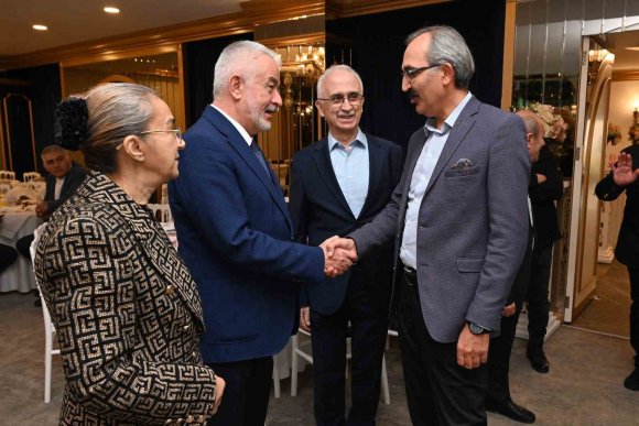 BAŞKAN BAŞDEĞİRMEN, BURSA’DAKİ ISPARTALILARLA HELVA KABUNE GÜNÜNDE BULUŞTU