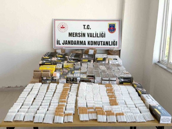 MERSİN’DE KAÇAK TÜTÜN VE 65 ADET SİGARA SARMA MAKİNESİ ELE GEÇİRİLDİ