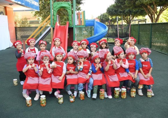 TURŞULAR KONYAALTI’NIN MİNİK ELLERİYLE KURULDU