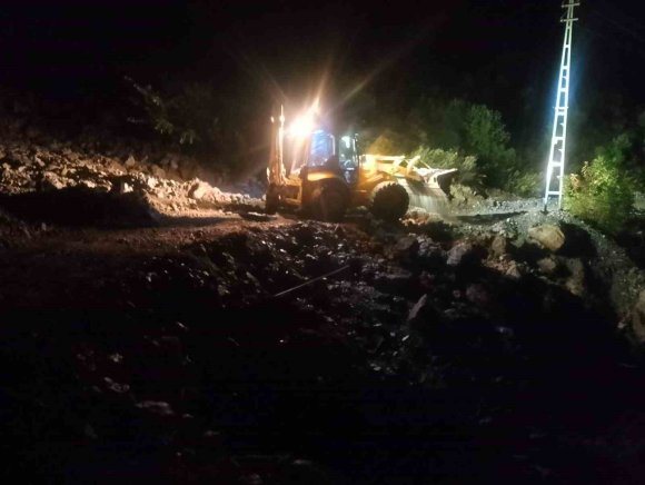 ONİKİŞUBAT BELEDİYESİNDEN 12 KIRSAL MAHALLEDE HİZMET SEFERBERLİĞİ