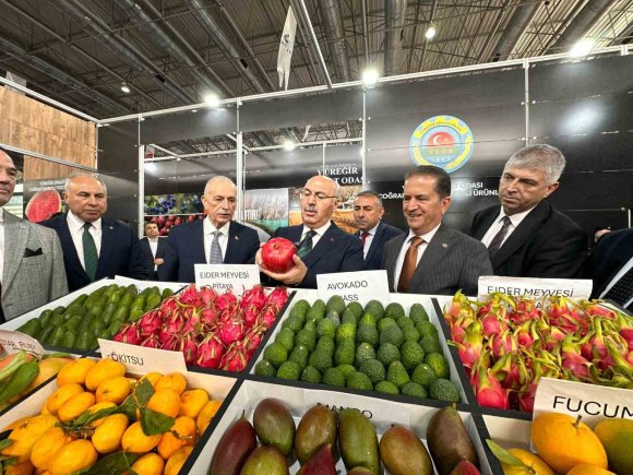 YÜREĞİR ZİRAAT ODASI 18. TARIM FUARI’NDA ÇUKUROVA’NIN BEREKETİNİ TANITTI